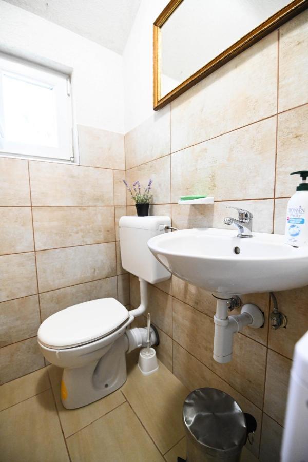 Holiday Home Donji Lepuri Lisicici Bagian luar foto