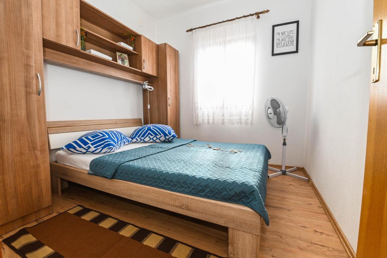 Holiday Home Donji Lepuri Lisicici Bagian luar foto
