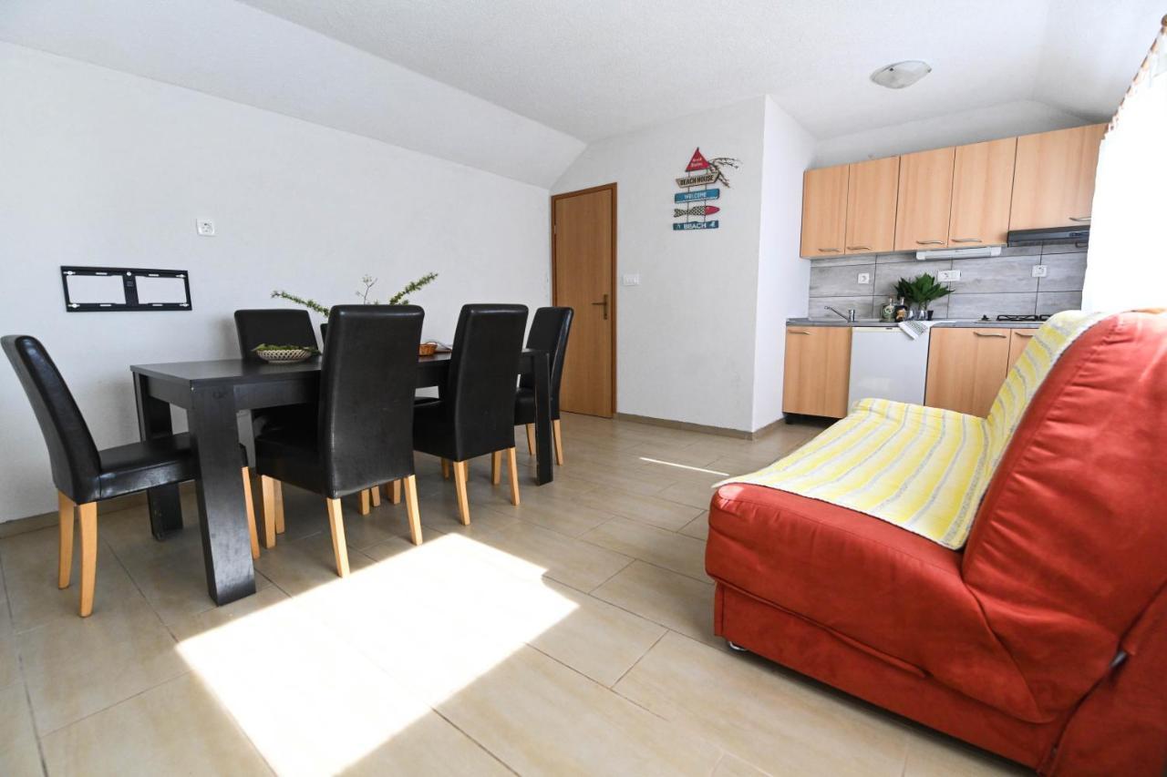 Holiday Home Donji Lepuri Lisicici Bagian luar foto