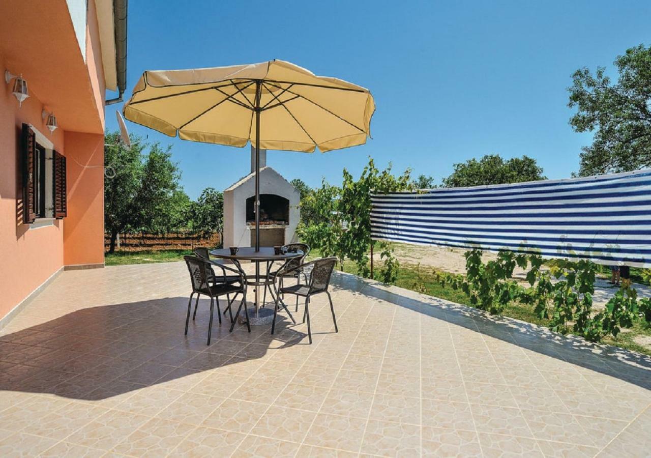 Holiday Home Donji Lepuri Lisicici Bagian luar foto